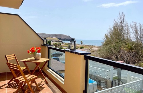 Pajara House | Seaside Bliss at Casa La Ola - Pet Friendly & Ocean Views