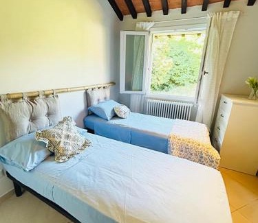Mologno Apartment | Discover Casa La Pace: Family-Friendly with Ocean Views