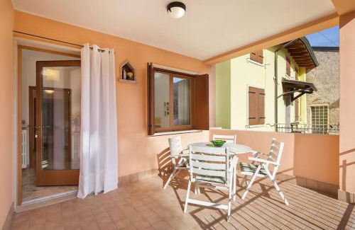 Costermano Apartment | Cozy Casa La Palma: Family and Pet Friendly by the Lake
