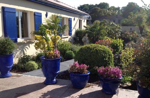 Soissons Bed & Breakfast | Oceanfront Escape at Casa La Palma Le 48 - Guest Rated 8.5