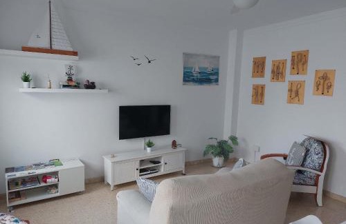 Puerto de las Nieves Apartment | Discover Casa La Palmera: Child-Friendly Retreat Rated 9/10