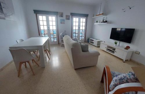 Puerto de las Nieves Apartment | Discover Casa La Palmera: Child-Friendly Retreat Rated 9/10