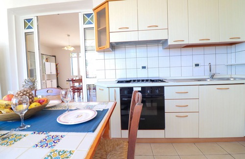 Castro Marina House | Discover Casa La Perla: Sea View with Spa & Breakfast