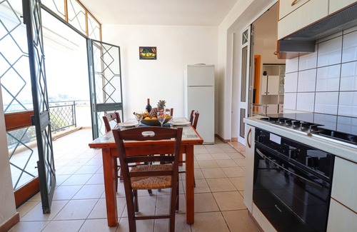 Castro Marina House | Discover Casa La Perla: Sea View with Spa & Breakfast