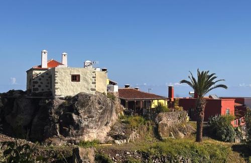 La Galga House | Relax at Casa La Piedra with a Pool and Family-friendly Fun