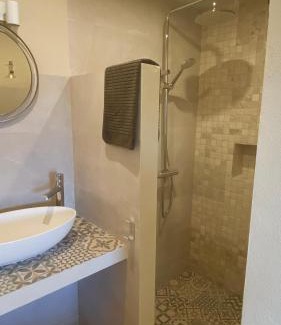 Riogordo Bed & Breakfast | Oceanfront Oasis at Casa la Quinta - Guest Rated 9.9/10