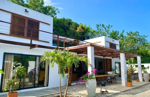 Palomino Bed & Breakfast | Casa La Rayanna: Guest Rated 10/10 with Pool & Pet-Friendly