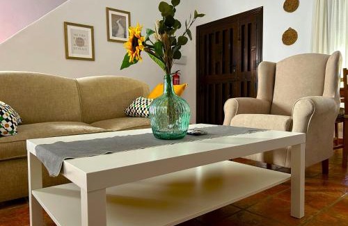 El Rocio House | Family-Friendly Getaway at Casa La Retama - Pequeño Rocio