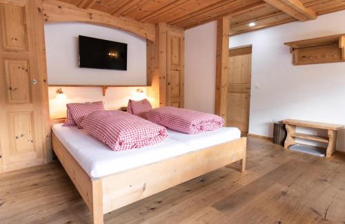 Sedrun Hotel | Family-Friendly Casa La Roda Near Nature Trails