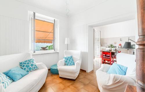 Carro House | Pet-Friendly Home in Carro with Free WiFi Access