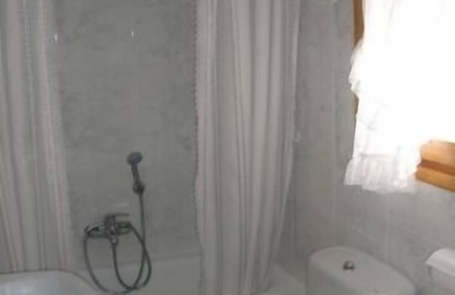 Saravillo Cottage | Casa La Rosa: Ideal Stay for 8 with 9.6/10 Guest Rating