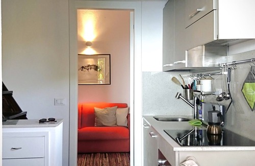 Arenella House | Escape to Casa la Scala: Ocean Views & Mountain Retreat