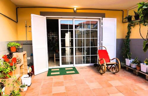 Arenas del Mar House | Cozy Casa la Sonrisa: Enjoy a Poolside Retreat