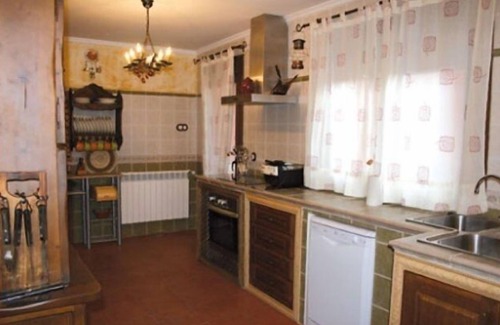 Ruidera Cottage | Stunning Casa La Torca: Perfect for Family Getaways