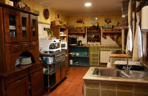 Ruidera Cottage | Stunning Casa La Torca: Perfect for Family Getaways
