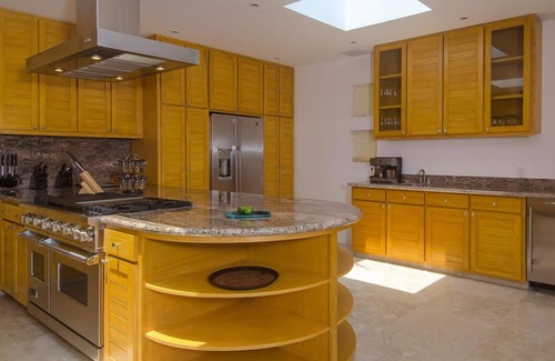 South Shore Hotel Area Villa | Experience Oceanfront Elegance at Casa La Vista