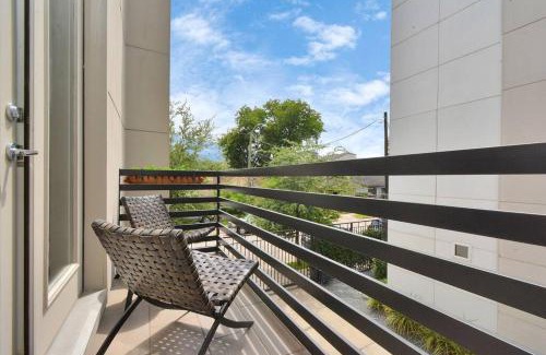 Midtown House | Casa LaBella - Downtown Views & Family-Friendly Amenities