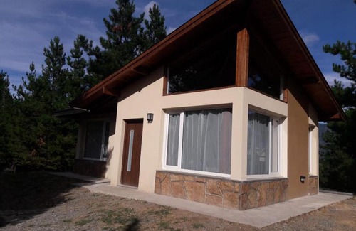 Lago Puelo Apartment | Family-Friendly Stay at Casa Laderas - El Bolsón