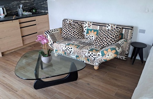 San Bartolomeo Apartment | Relax at Casa Lago Azzurro: Oceanfront Retreat Awaits