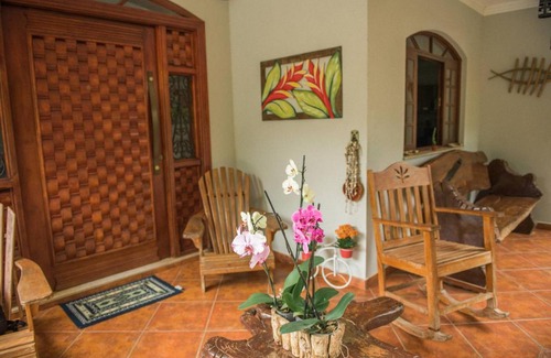 Doresopolis House | Relax at Casa Lago das Orquídeas with Pool and Hot Tub