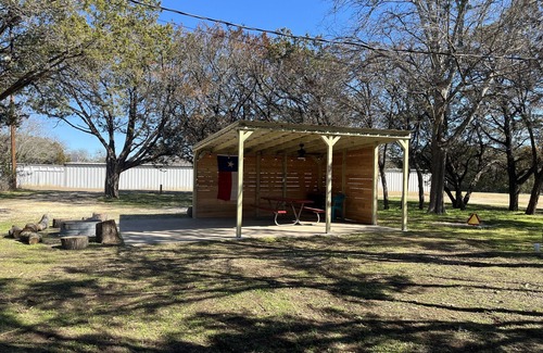 Clifton RV Rental | Experience CASA LAGUNA: Premium RV Lot Near Lake Whitney