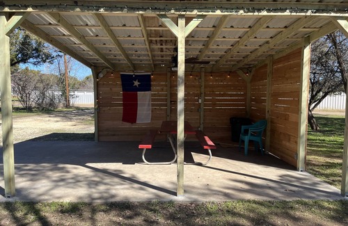 Clifton RV Rental | Experience CASA LAGUNA: Premium RV Lot Near Lake Whitney