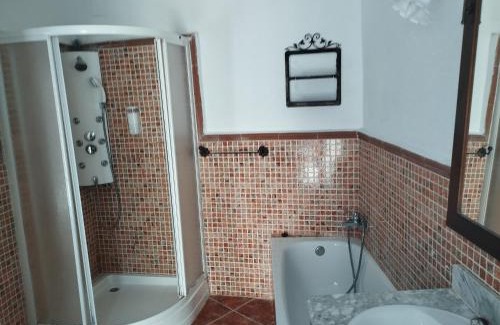 Lagunillas House | Discover Casa Lagunillas Ensuite: Family-Friendly Retreat
