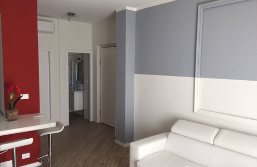 San Paolo House | Inviting CASA LALLA Lounge Apartment with Spa & Breakfast