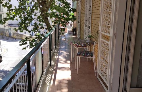 Vomero Apartment | Elegant Casa Lalla Vomero: 4-Star, Top-Rated Family Stay
