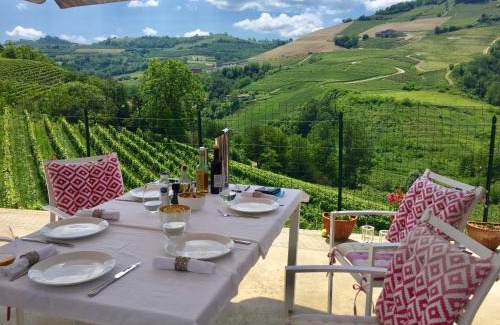 Mango House | Discover Casa Langhe di Mango - Barolo with Oceanfront Views