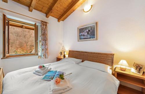Valcolla House | Family-Friendly Retreat at Casa Lara - Guest Rated 9/10