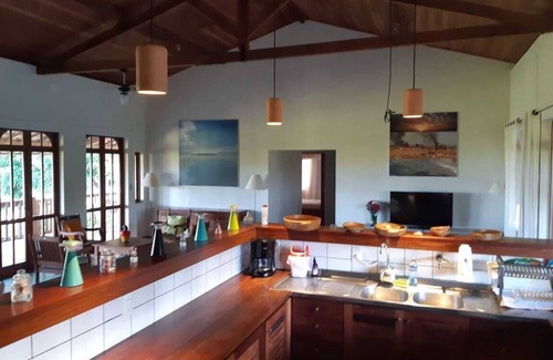 Jandaira House | Casa Laranjeiras - Embrace Nature with Family-Friendly Amenities