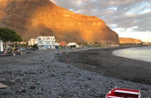 Playa de la Calera House | Discover Casa las Dunas: Pet-Friendly Oceanfront Retreat