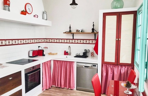 Fuencaliente de la Palma Cottage | Exceptional Casa Las Enanitas - Relaxing Retreat on La Palma