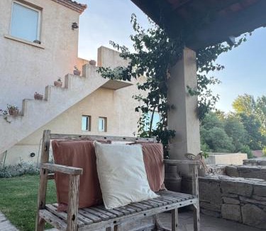 Tandil House | Guest Rated 10/10: Casa Las Hortensias with Pool Access