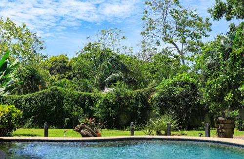 Esterillos Este House | Family-Friendly Oasis at Casa Las Lajas with Pool Access