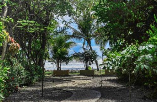 Esterillos Este House | Family-Friendly Oasis at Casa Las Lajas with Pool Access
