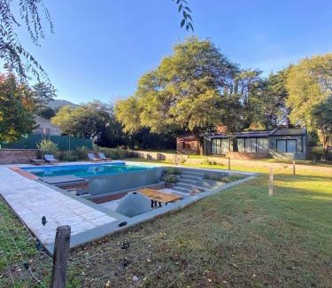 Villa General Belgrano House | Inviting Casa Las Magnolias with Oceanfront Pool & Hot Tub