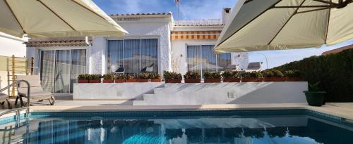 San Fulgencio House | Oceanfront Las Mariposas: Guest Rated 9.7 with Pool Access