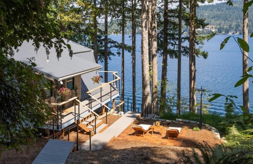 Sudden Valley House | Discover Casa Las Nubes: Lakefront Cabin with Hot Tub