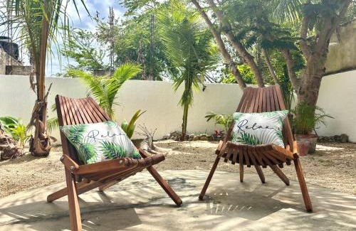 Majahual House | Experience Casa Las Palmas Mahahual: Pet-Friendly Paradise