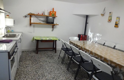Pina de Esgueva Cottage | Enjoy Casa "Las Perchas" with Heated Pool and Spa