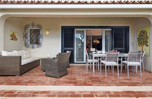 Vale do Lobo Villa | Experience Casa Las Trinitarias: Family-Friendly Retreat