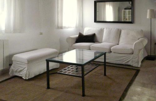 Fuentiduena House | Pet-Friendly Casa Las Viñas: Highly Rated Family Getaway