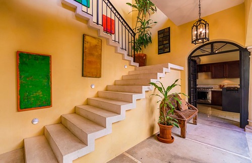 Zona Paseo Montejo House | Discover Casa Latida: Just Steps from Paseo Montejo