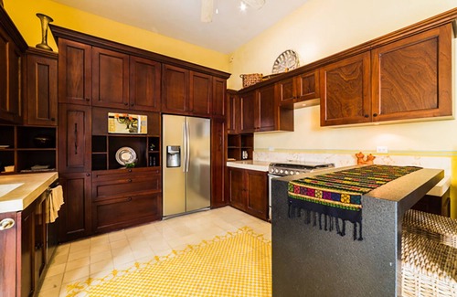 Zona Paseo Montejo House | Discover Casa Latida: Just Steps from Paseo Montejo