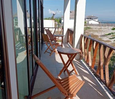 Villa de Tututepec de Melchor Ocampo House | Discover Casa Laud Chacahua: Family & Pet-Friendly Retreat