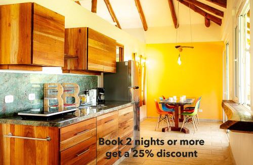 Bejuco Bed & Breakfast | Relaxing Casa Laureles: Oceanfront Pool & Child-Friendly Bliss