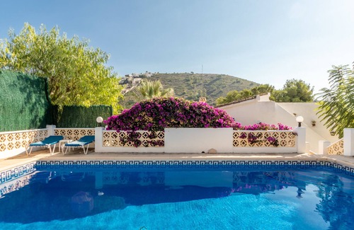 Arnella Villa | Casa Lavanda - Elegant Villa with Pool and Sea Views