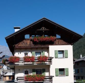 Cepina Apartment | Pet-Friendly Escape at Casa Le Rondini – Guest Rated 9.8